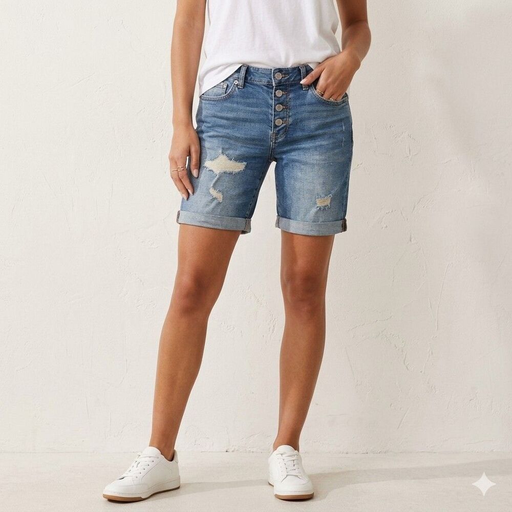 H&M slim fit shorts distressed light-blue wash button-fly rolled cuffs Size W30
